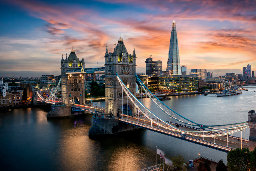 Bella Home Bridge & Skyline of London, UK Print Canvas Ready to hang