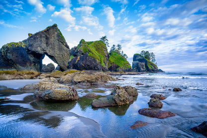 Bella Home Rugged Beach With Rock Formation Print Canvas Ready to hang